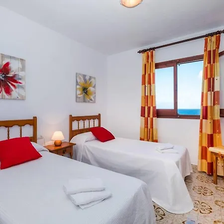 Great Casa Lucia 3 Bedroom Family Large Spacious Pool Area Sea Views Son Bou