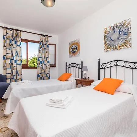Villa Great Casa Lucia 3 Bedroom Family Large Spacious Pool Area Sea Views Son Bou